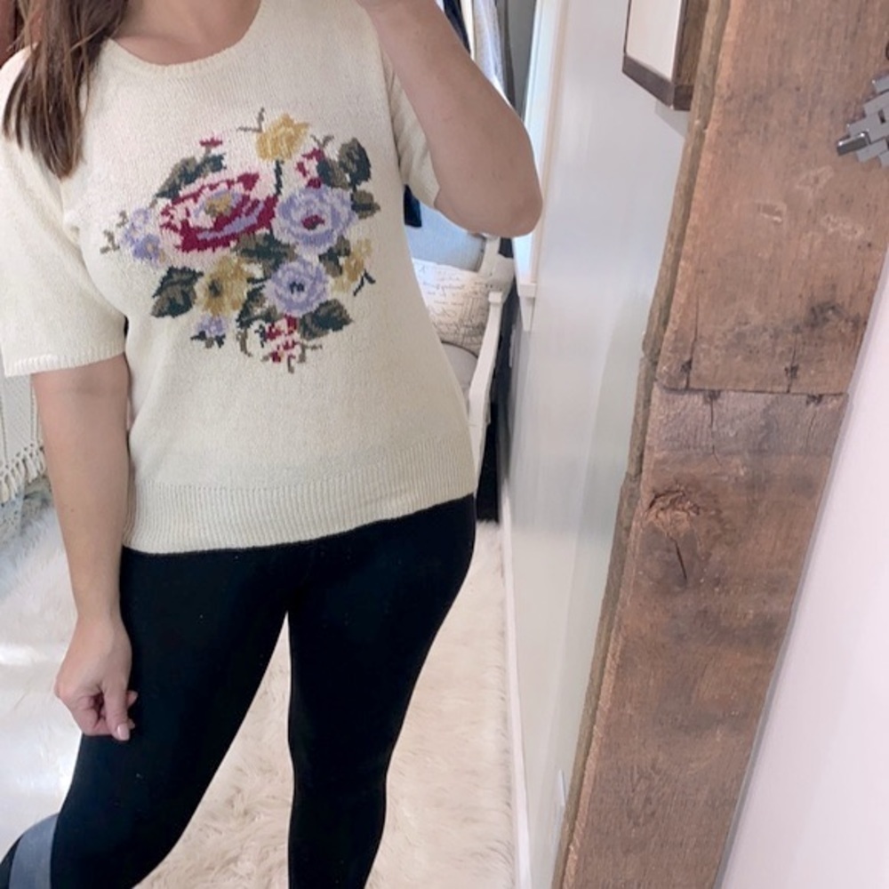 Vintage knit sweater floral size medium - Picture 2 of 7